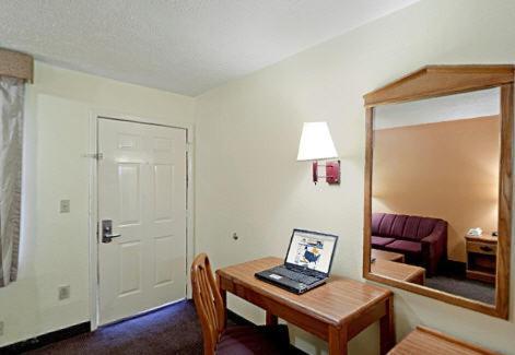 Rodeway Inn Canton Exterior foto