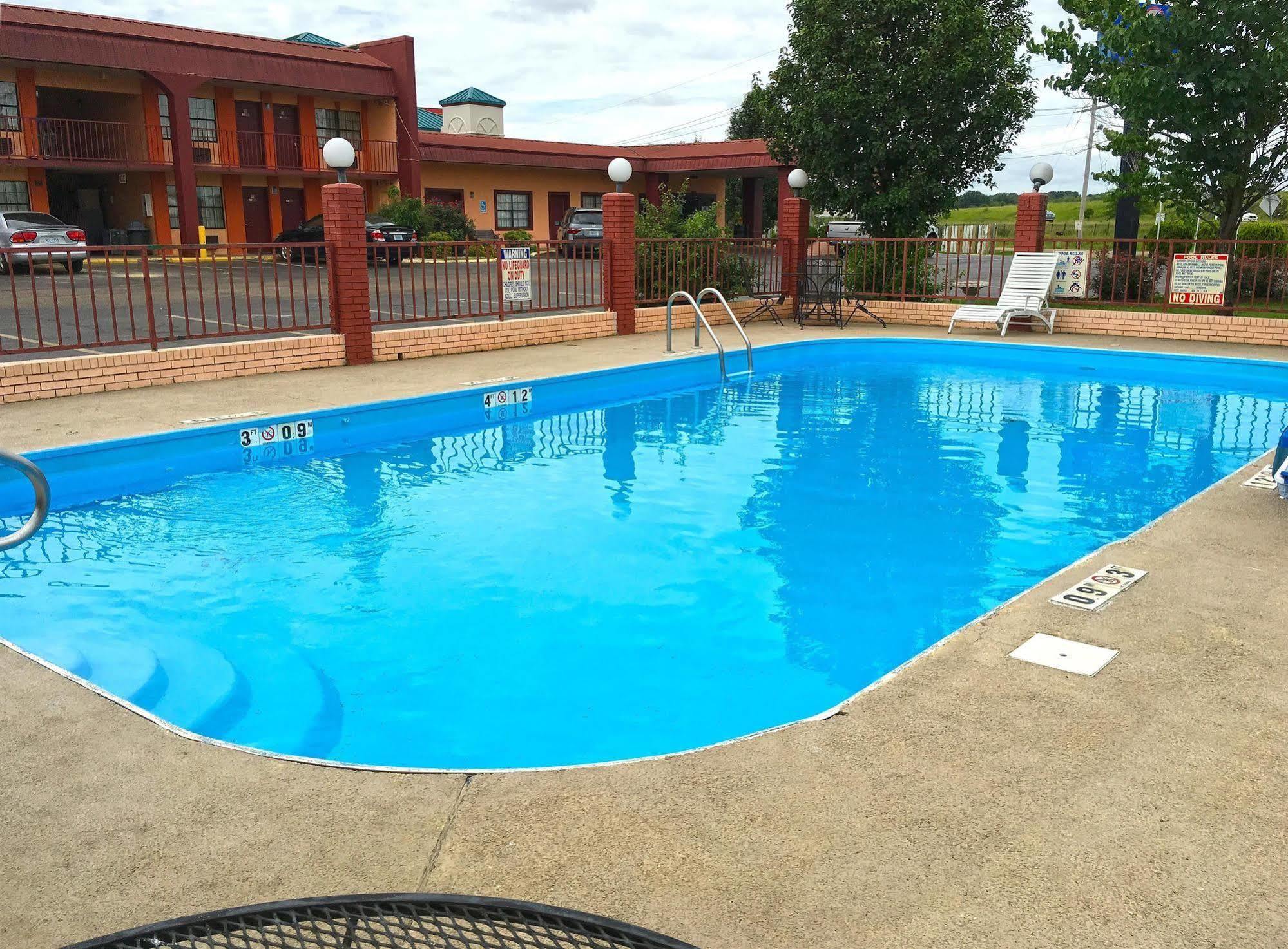 Rodeway Inn Canton Exterior foto