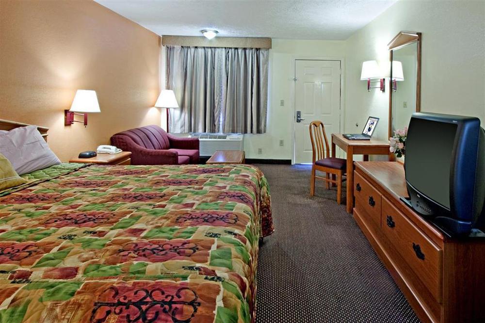Rodeway Inn Canton Habitación foto